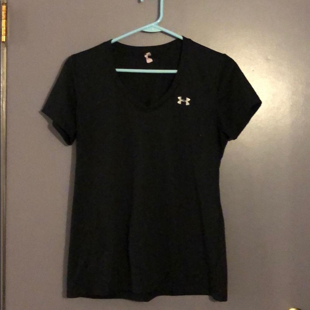 Black Under Armour tee